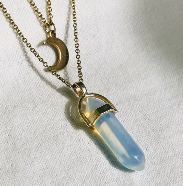 Natural Crystal Point Pendant Necklace Crescent Moon Gemstone Chakra Jewelry