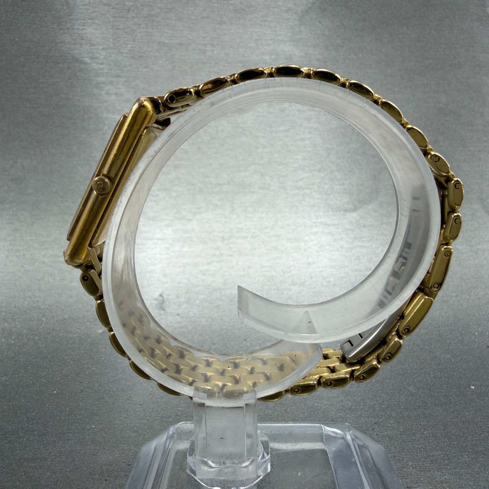 Gucci 4200L Tank Watch Women 21mm Black Dial Gold Tone Rectangle New Battery
