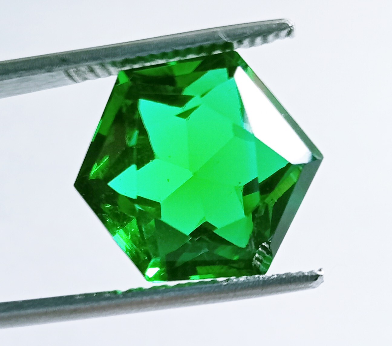 Natural Tsavorite Garnet Hexagon Cut Green 13.20 Ct EGL Certified Loose Gemstone