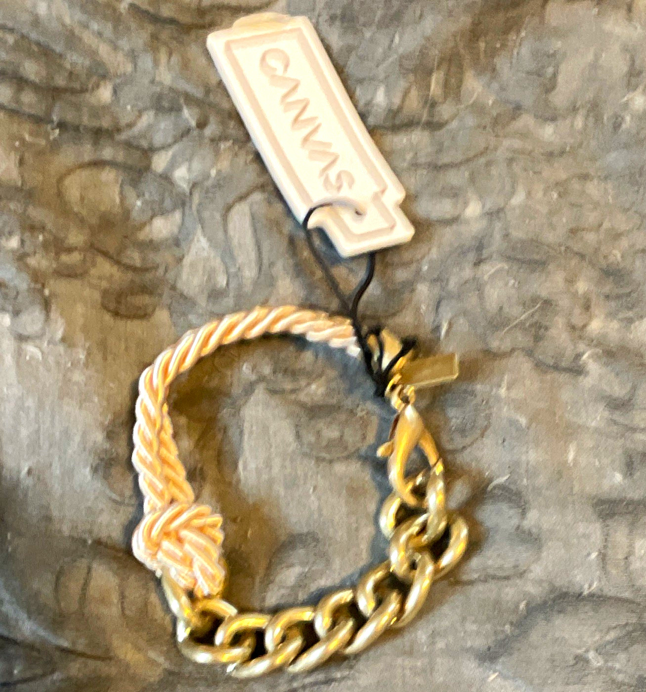 Gold-Tone Curb Link Chain Bracelet Round Links Lobster Clasp No Stone Metal