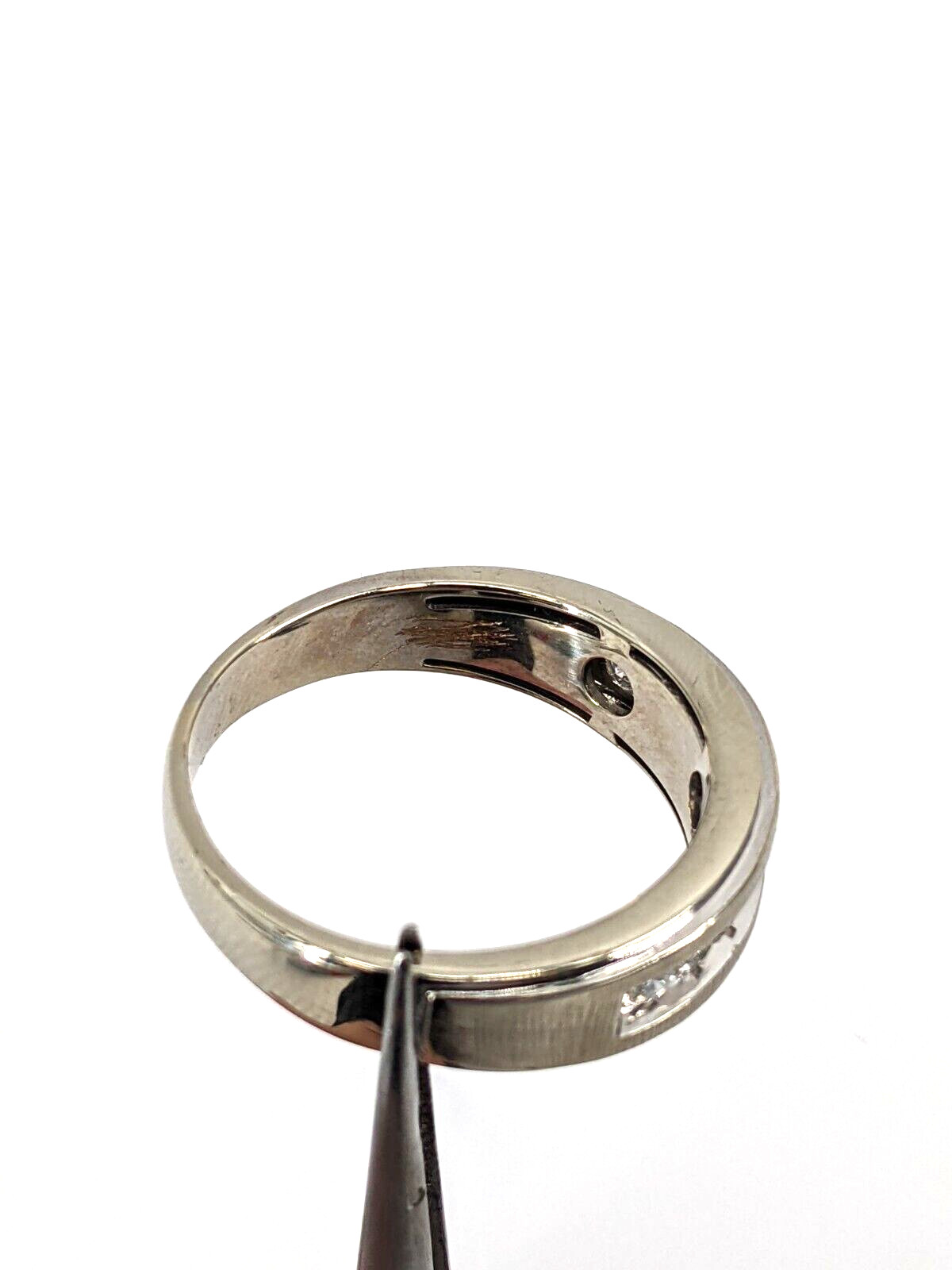 10KT White Gold 5.93g Men’s Diamond Ring Band (1/2cttw) Size 11.75