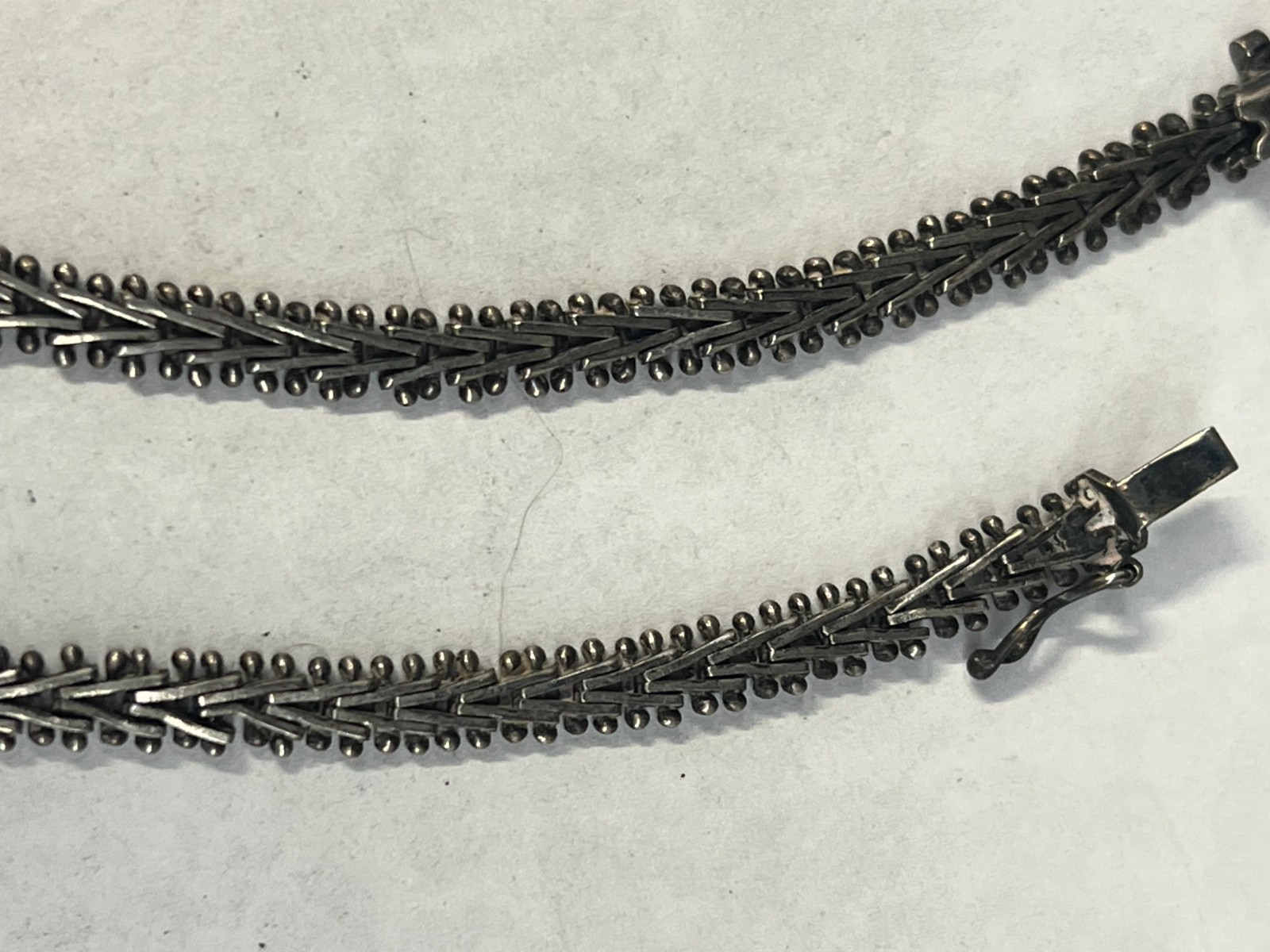 VTG Sterling Silver Victorian Book Chain Necklace 17.75″ Length 22.4 grams Italy