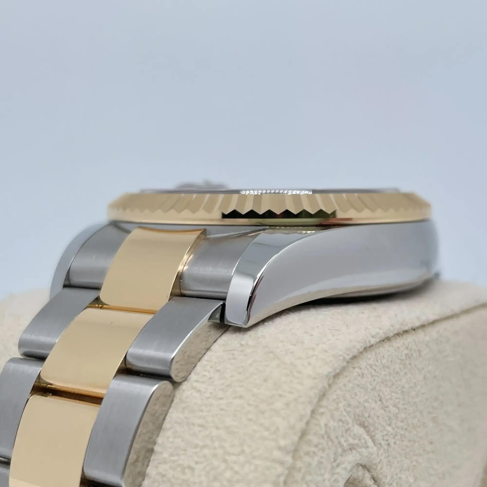 2024 New Rolex 336933 Sky-Dweller Black Dial 18K Yellow Gold Steel Oyster Watch