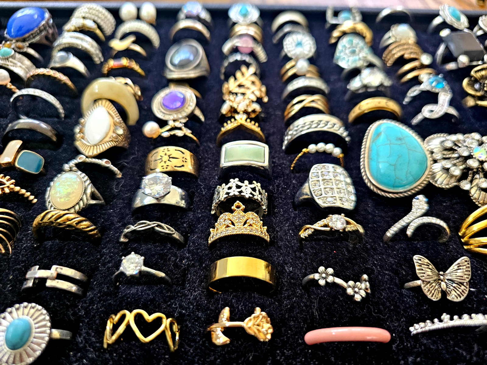 Lot of 127 RINGS Fashion Cocktail Vtg – Modern Statement Rhinestone Some Signed