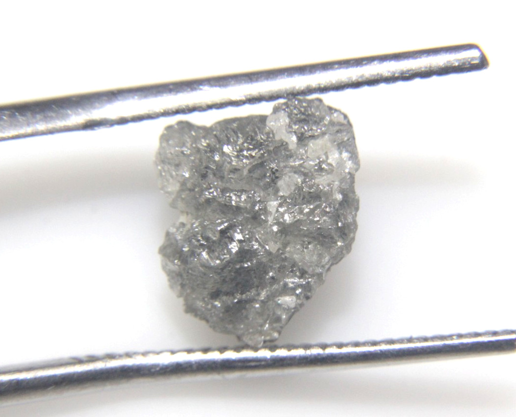 3.90CTS/1 PIECE RAW UNCUT GREY FLAT ROUGH DIAMOND 11.09×10.04×4.55 MM