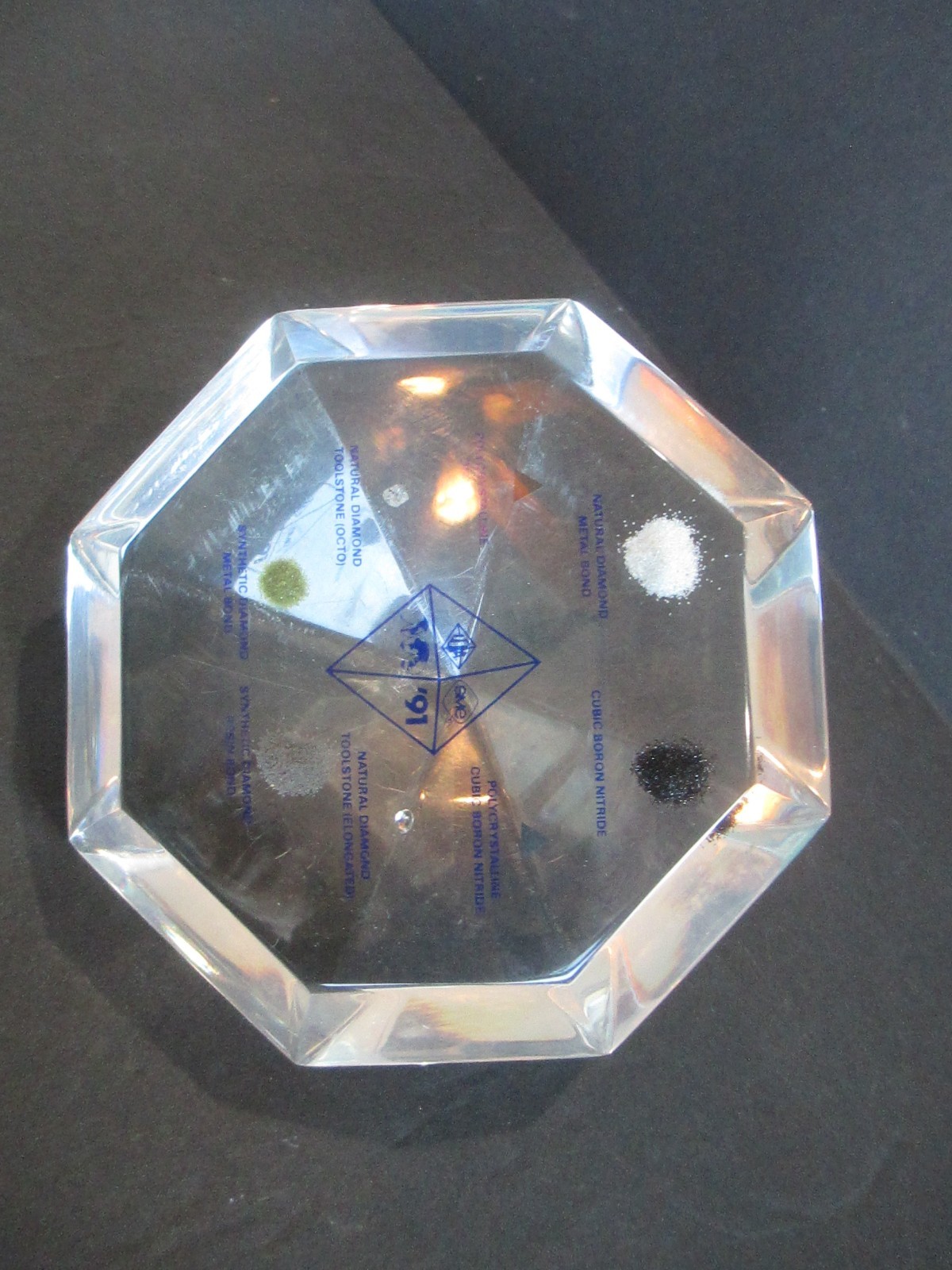 Vtg LARGE 4 1/2″ Diameter Diamond Faceted Counter top Store Display Jewelry C39