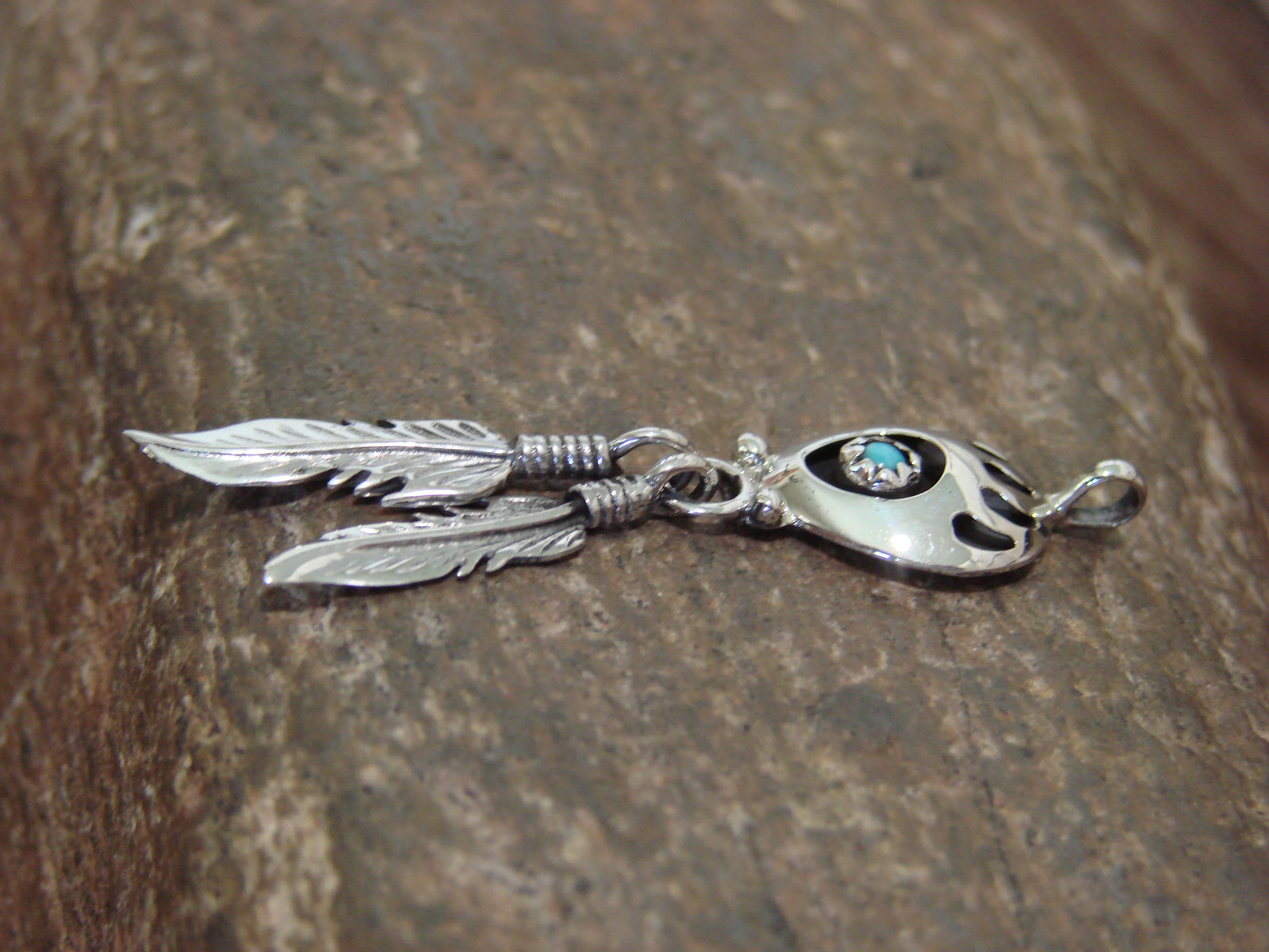Native American Sterling Silver Turquoise Bear Paw Feather Pendant – Spencer