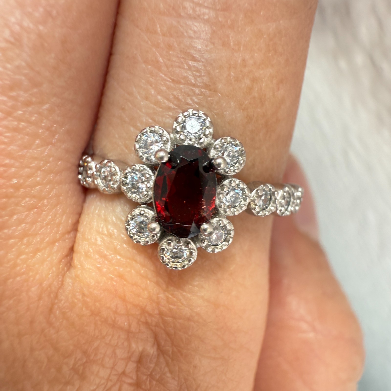 925 Sterling Silver Ring 6x4mm Natural Rhodolite Garnet Gemstone Zircon Red Gift