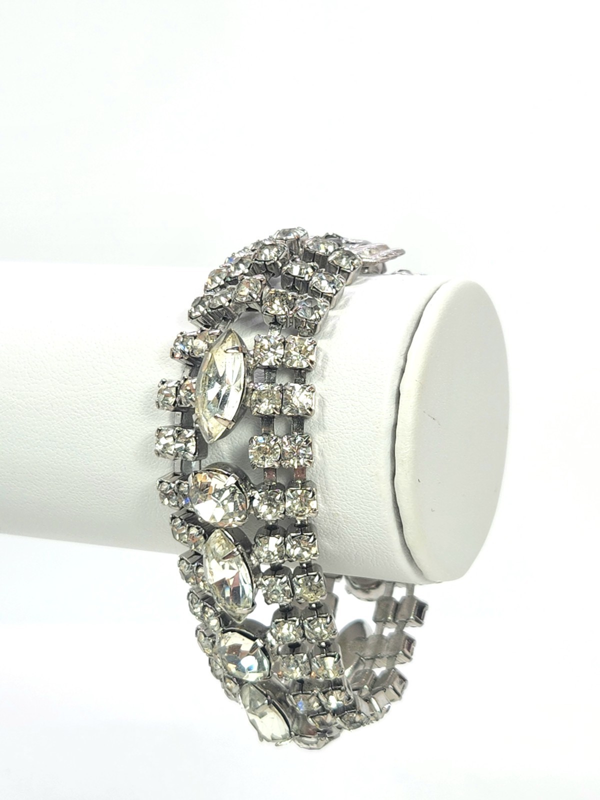Vintage Rhinestone Bracelet Rhodium Plated White Colorless Sparkle 6 3/4″ Length