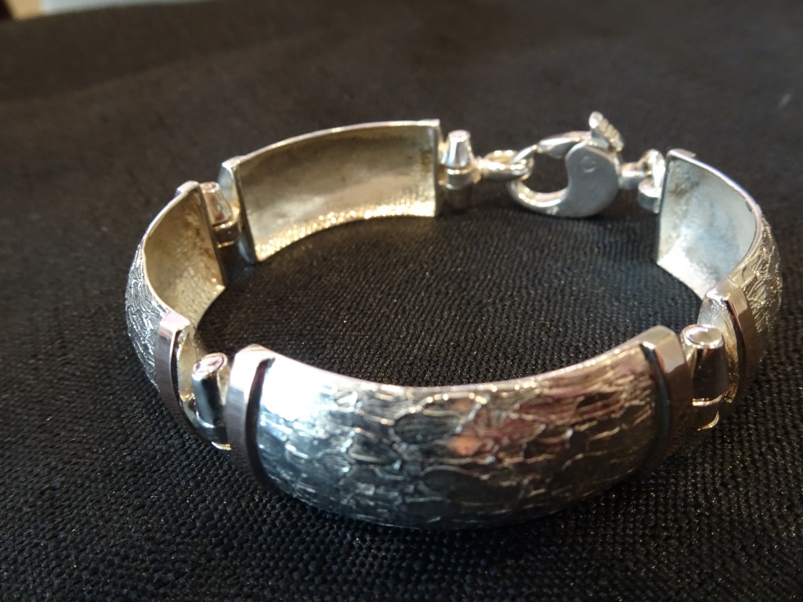#779 SP-925 4-SECTION BANGLE LINK BRACELET-FANCY–READY FOR A QUEEN