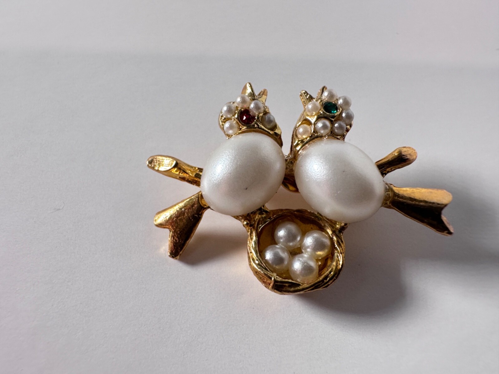 Green and Red Rhinestone Double Bird with Nest Brooch/Pin Nature Animal Vintage