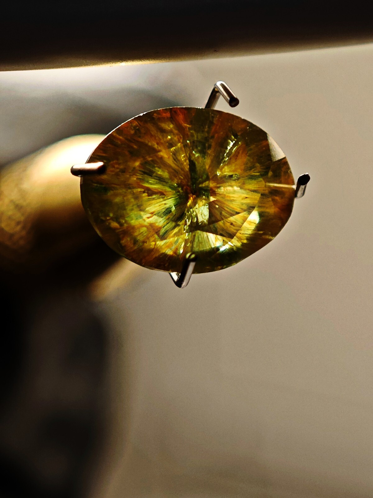 3.3 CT DEMANTOID GARNET HORSE TAIL NAURAL UNHEATED URAL BOBROVKA 10×7.7×4.3mm