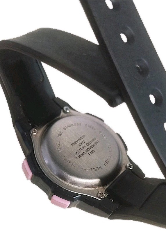 Vintage Ladies Digital Sports Watch WR 100ft (MISSING BUCKLE TONGUE & LOOPBAND)