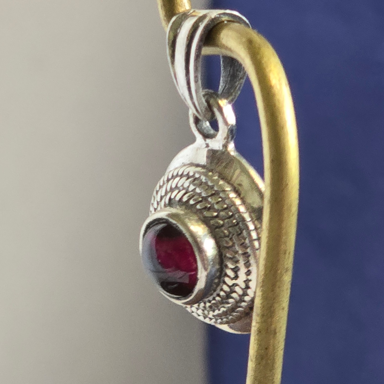 Sterling Silver Pendant 4.39g Fine Jewelry Dark Pink Stone Charm *READ*