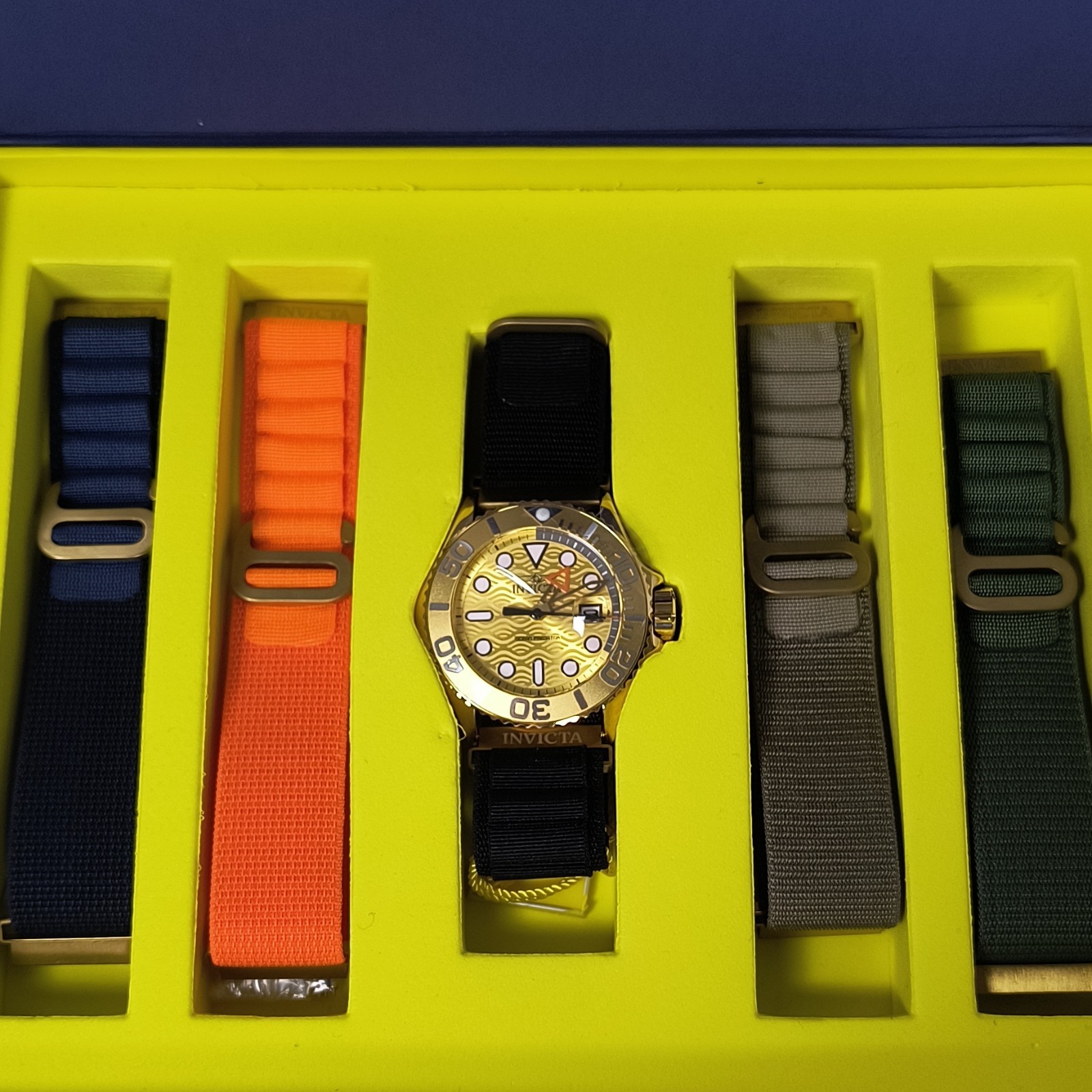 Invicta Ocean Predator Quartz 200m 48mm Gold Dial Diver Strap Set Box Papers