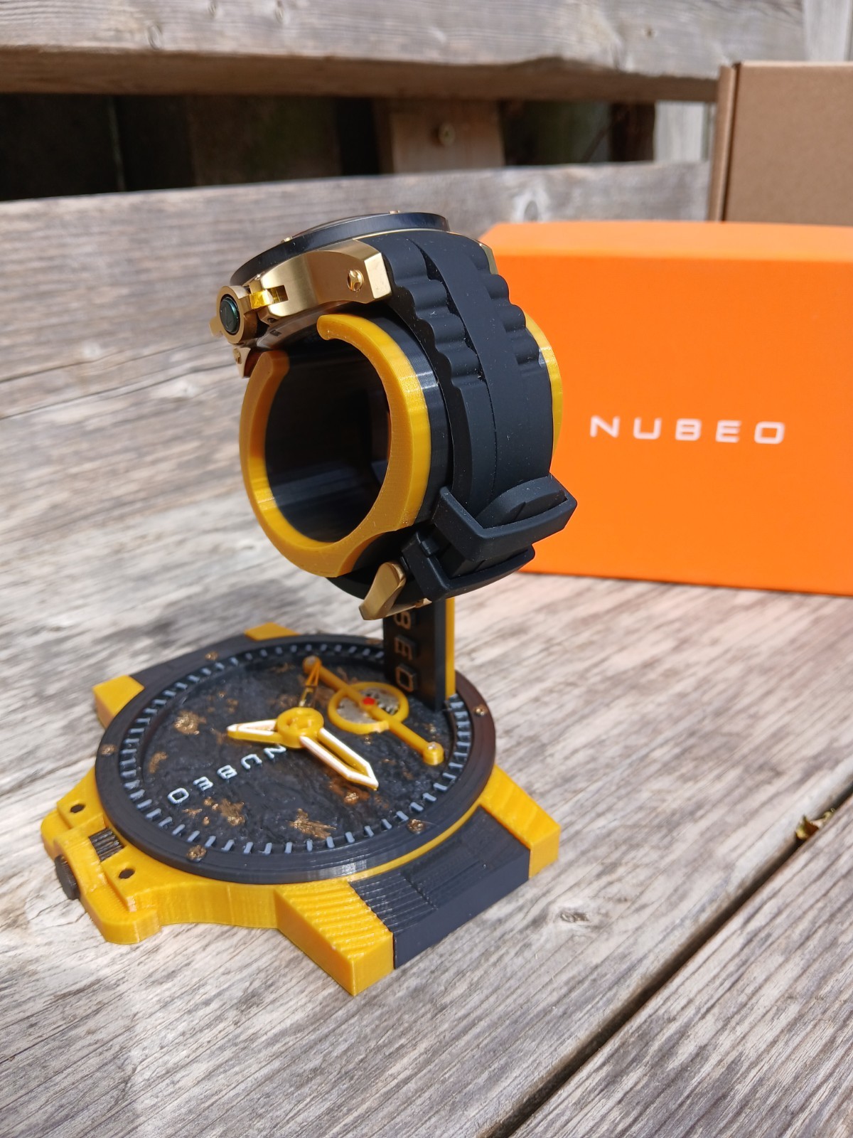 Nubeo Curiosity Evolution Automatic NB-6066-02 With One Off Stand