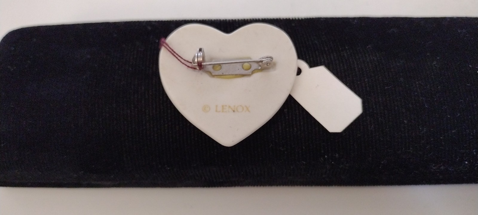 Lenox Porcelain Christmas Dove Heart Pin Brooch White Gold Tone Elegant