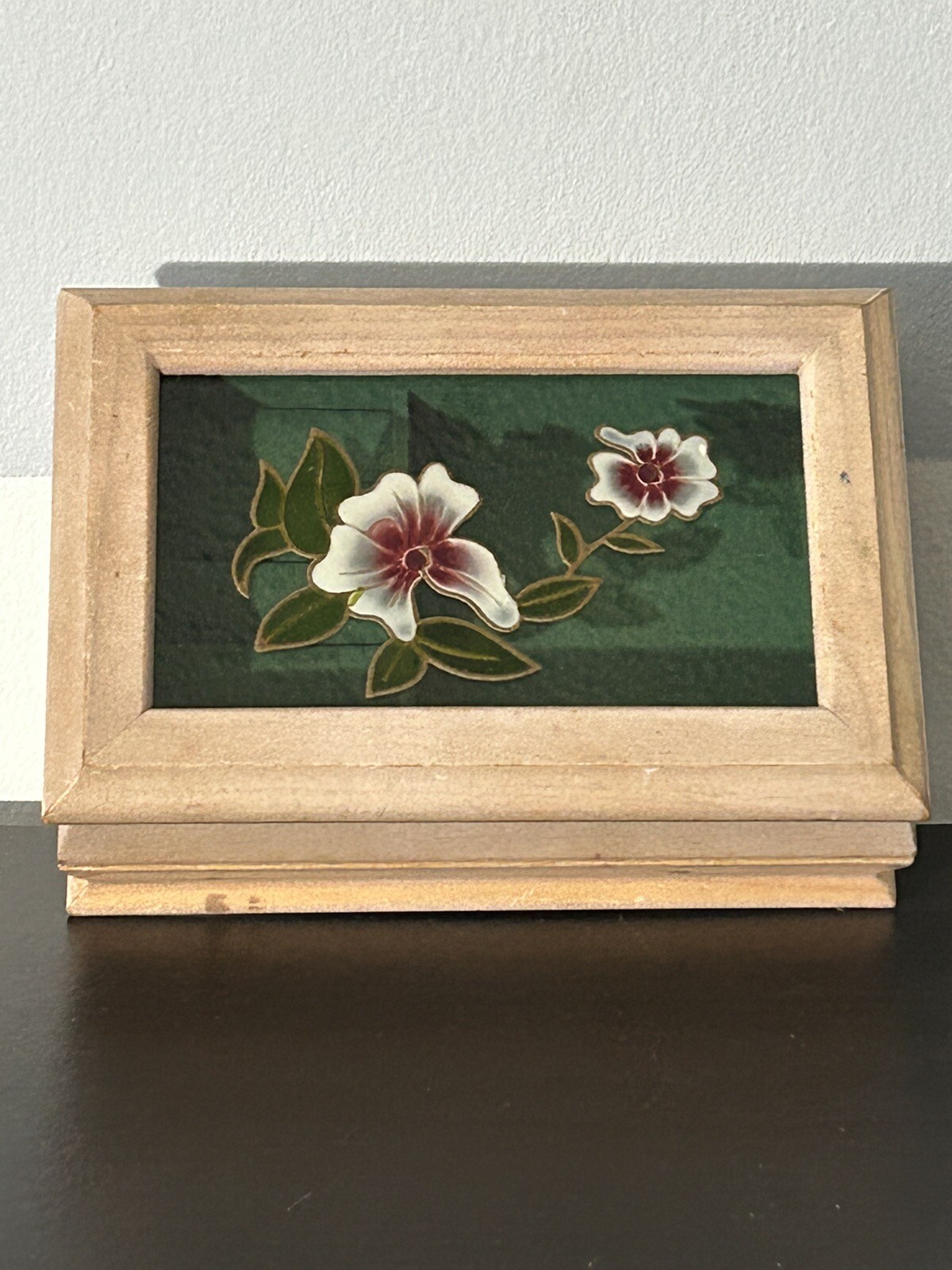 Vintage Mele Stained Glass Jewelry Box w/Emerald Green Velvet Lining!!!