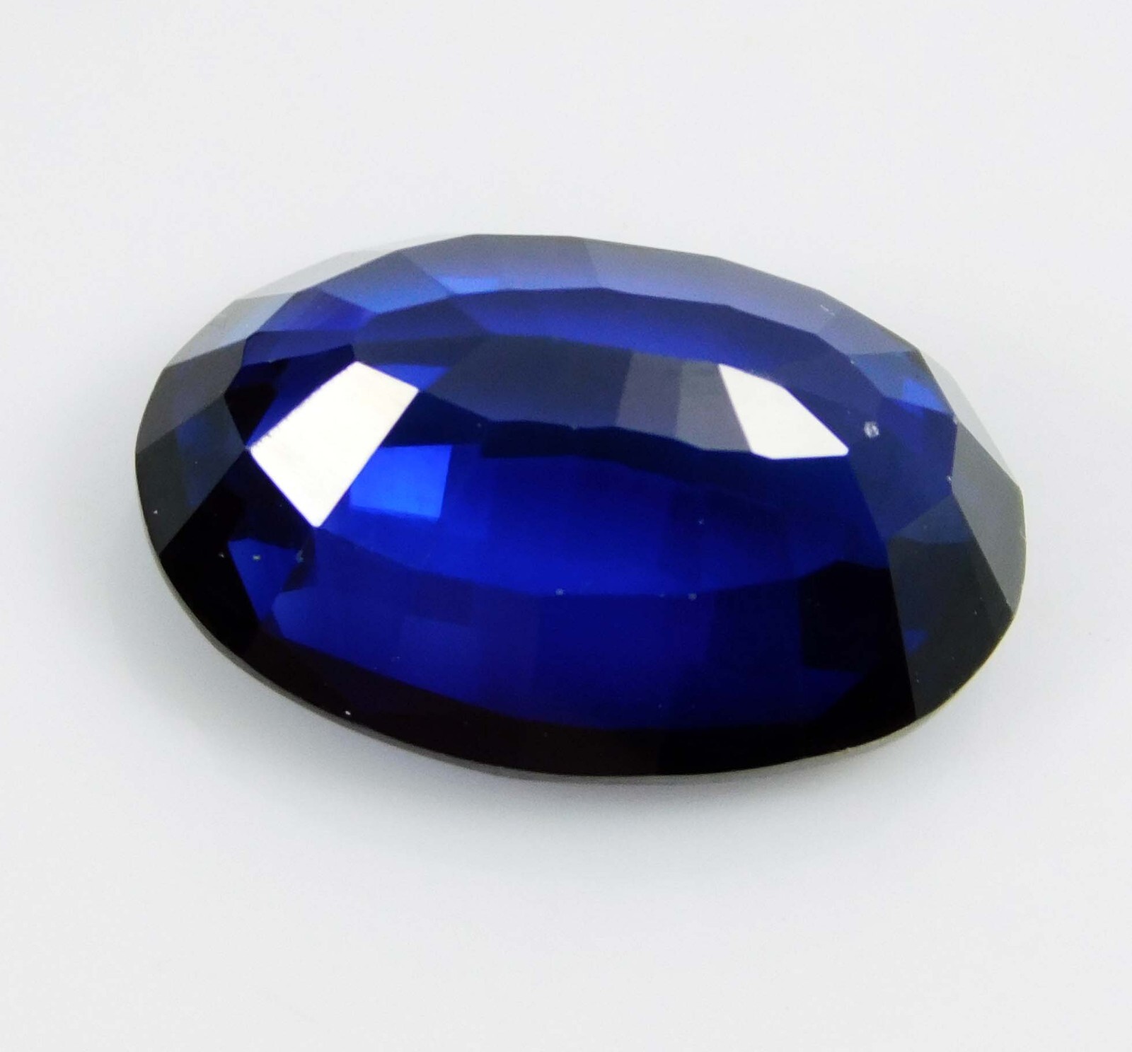 Certified 7.85 Ct Natural Kashmiri Blue Sapphire Oval Cut Loose Gemstone