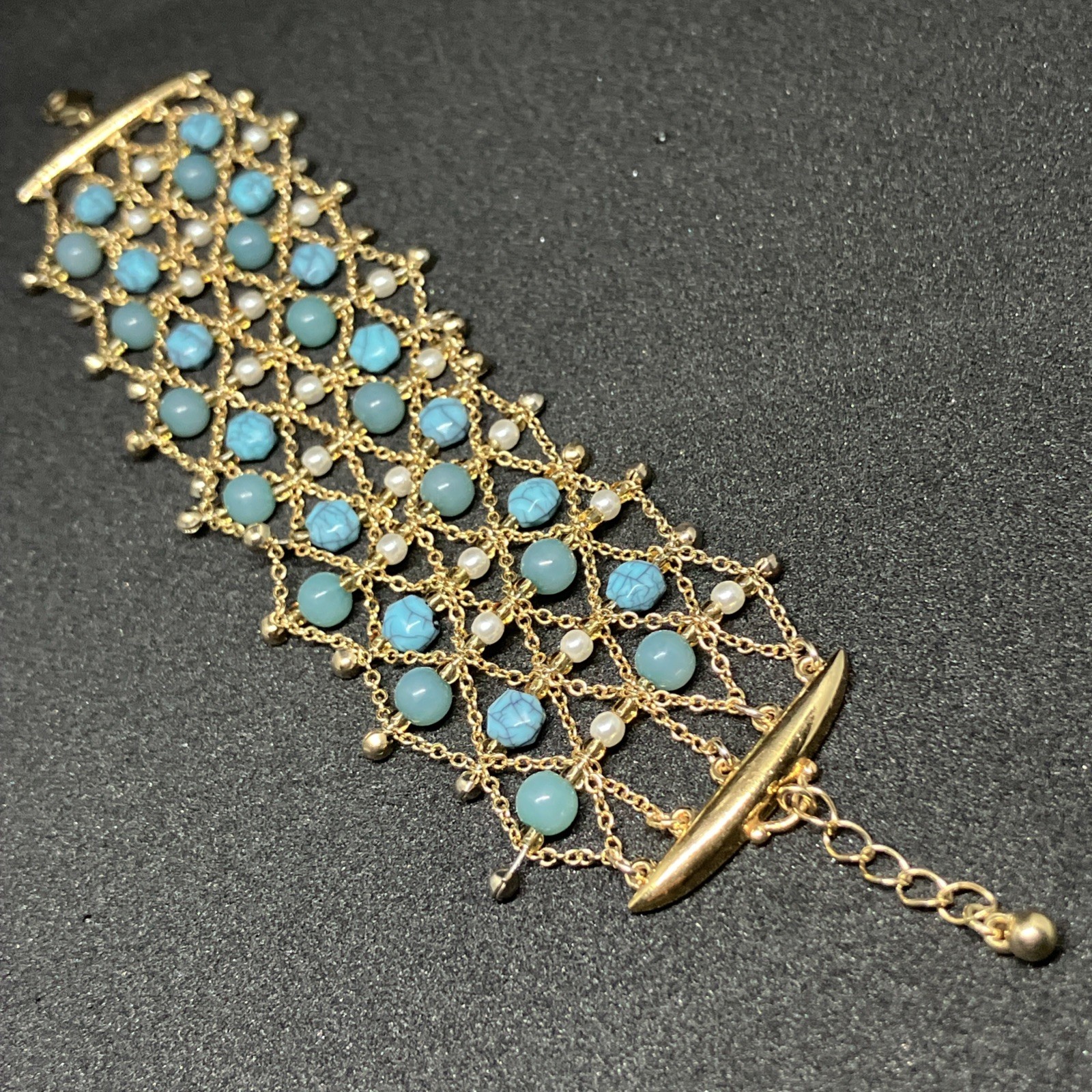 Avon Bracelet Goldstone Faux Green Stone Wide 1.75 In Chain Bead L 6 in