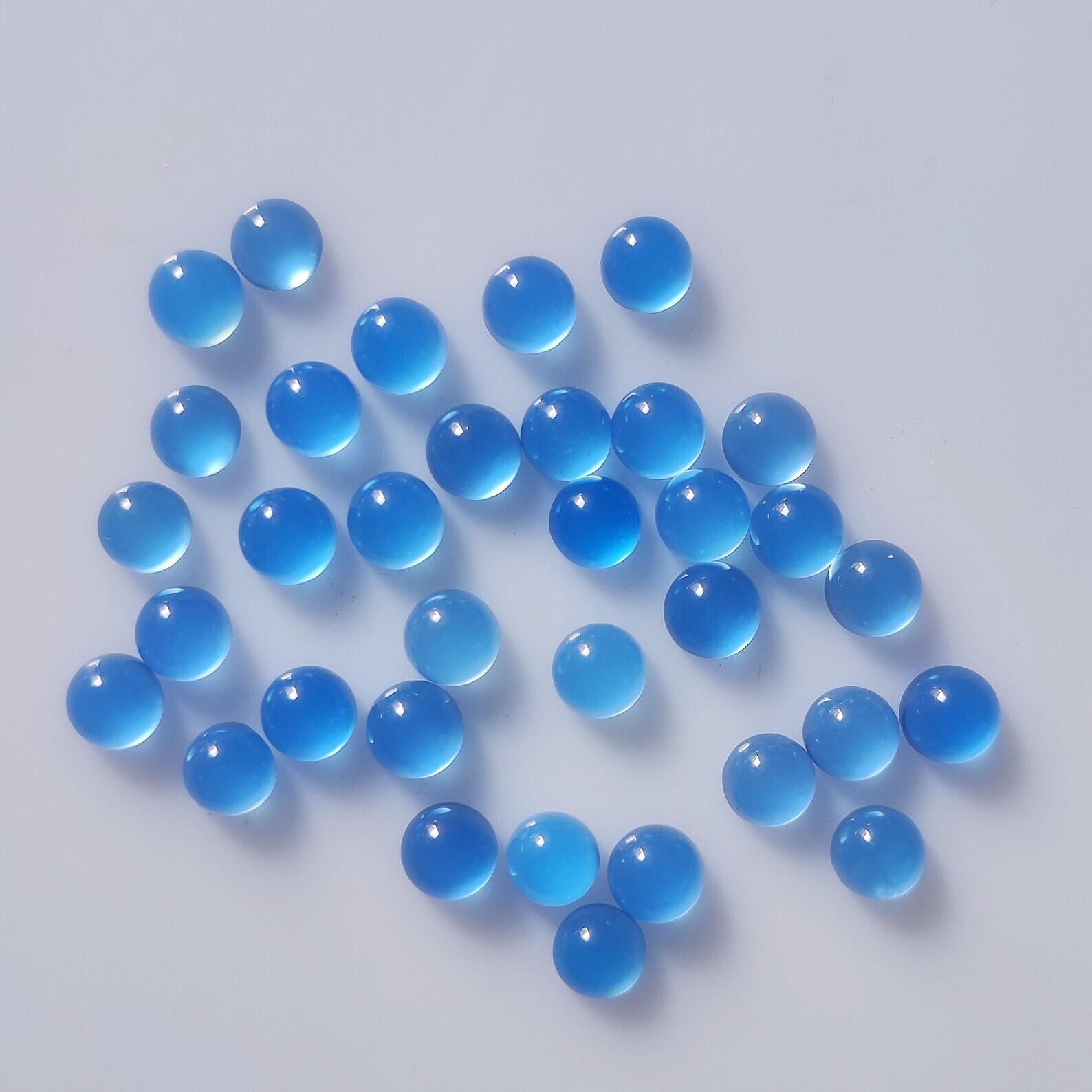 [WHOLESALE] NATURAL BLUE CHALCEDONY CABOCHON ROUND SHAPE LOOSE GEMSTONE