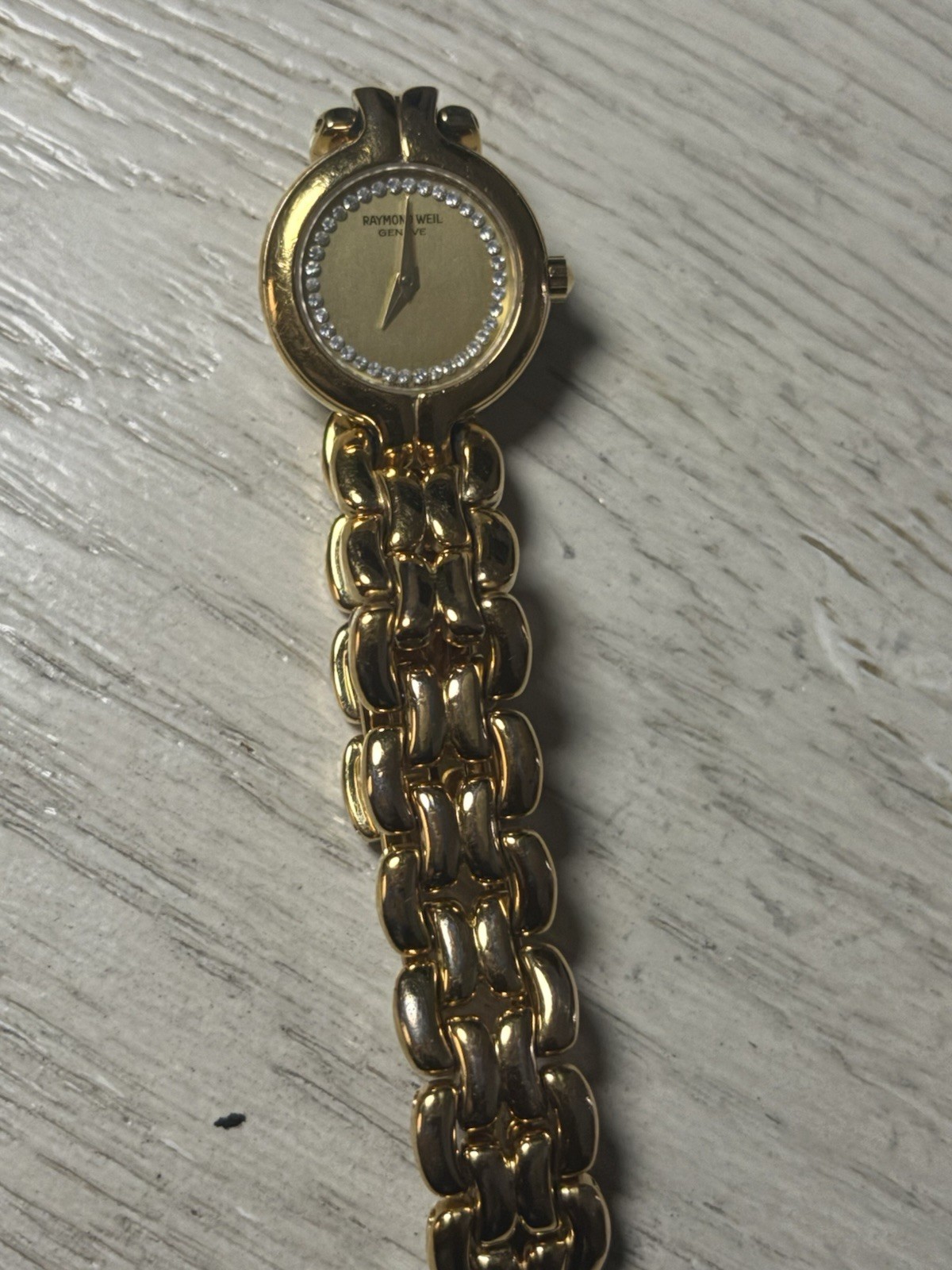 Raymond Weil Geneve Women’s Quartz Analog Gold Tone Bracelet Watch 30m WR