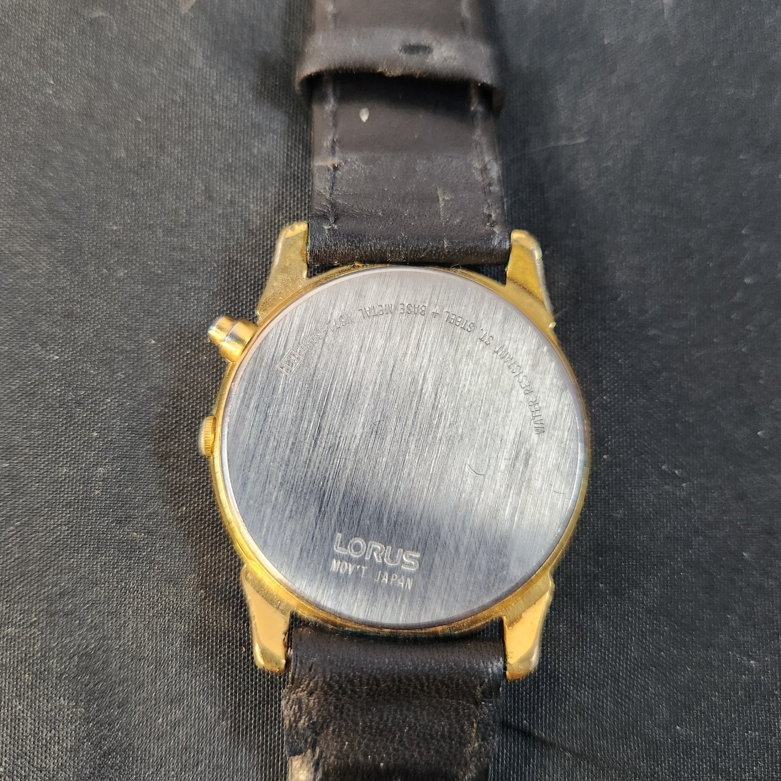 Vintage Ladies Black Band Lorus Mickey Mouse V671-6050 Analog Watch. A12