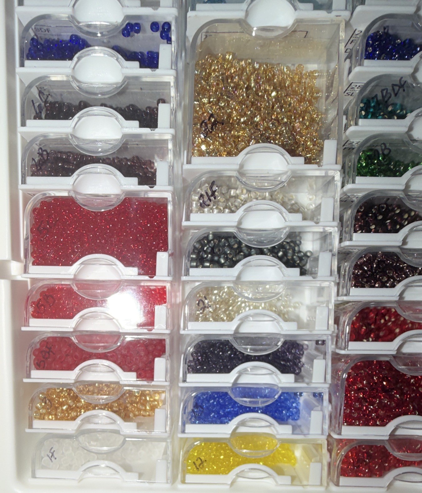 8/0 Glass Seed Beads Multicolor Round Assortment 70 Cases with Large Case