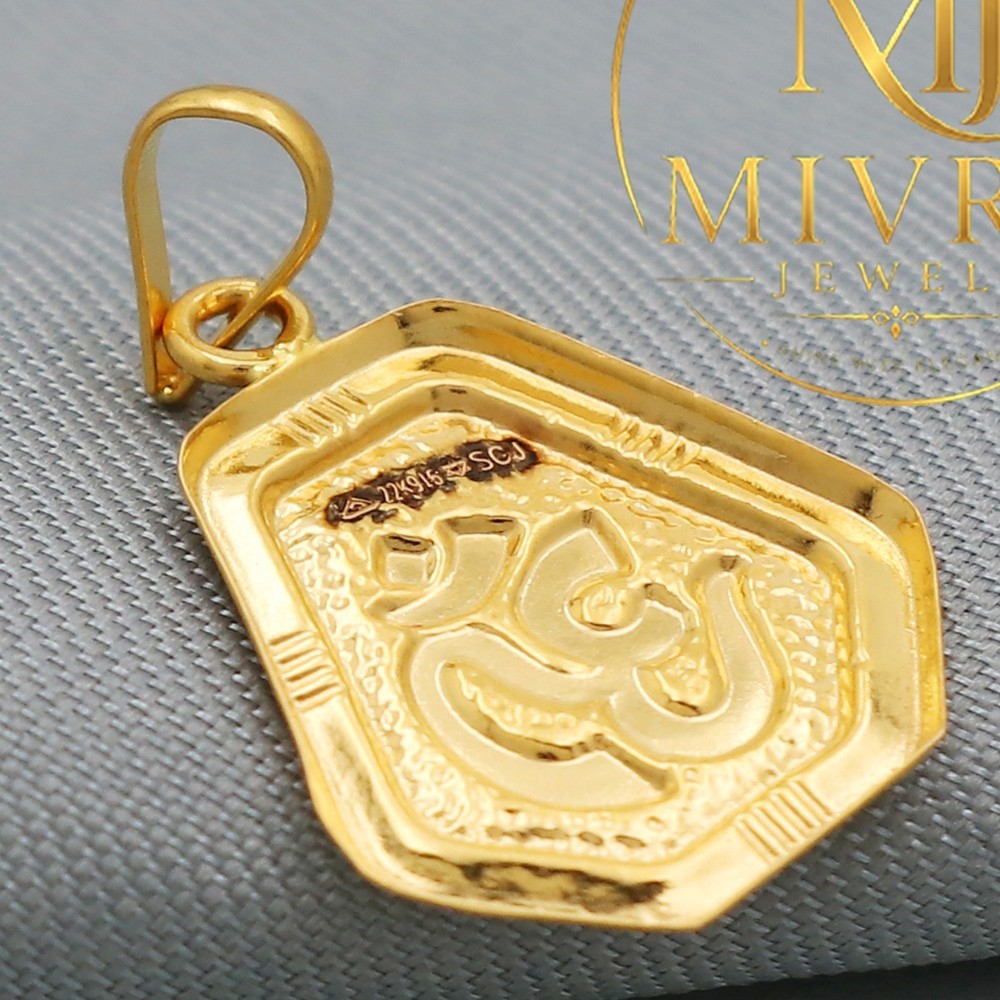 22K Stamp Hallmark Gold Pendant 2.5cm Elegant Fine Jewelry Luxury Gift