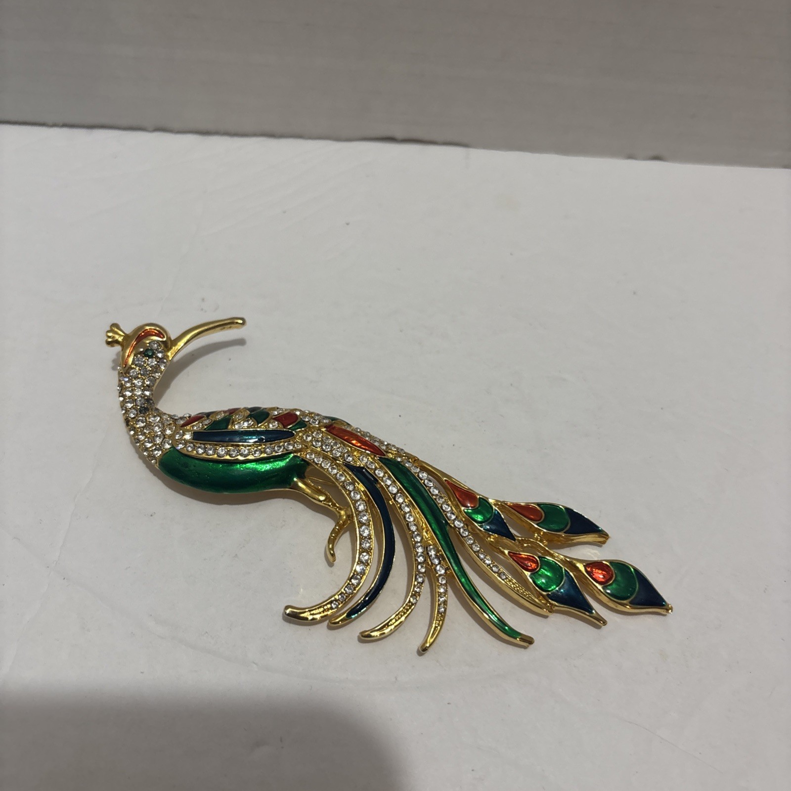 Vtg 1980s rhinestone enamel peacock paradise bird brooch