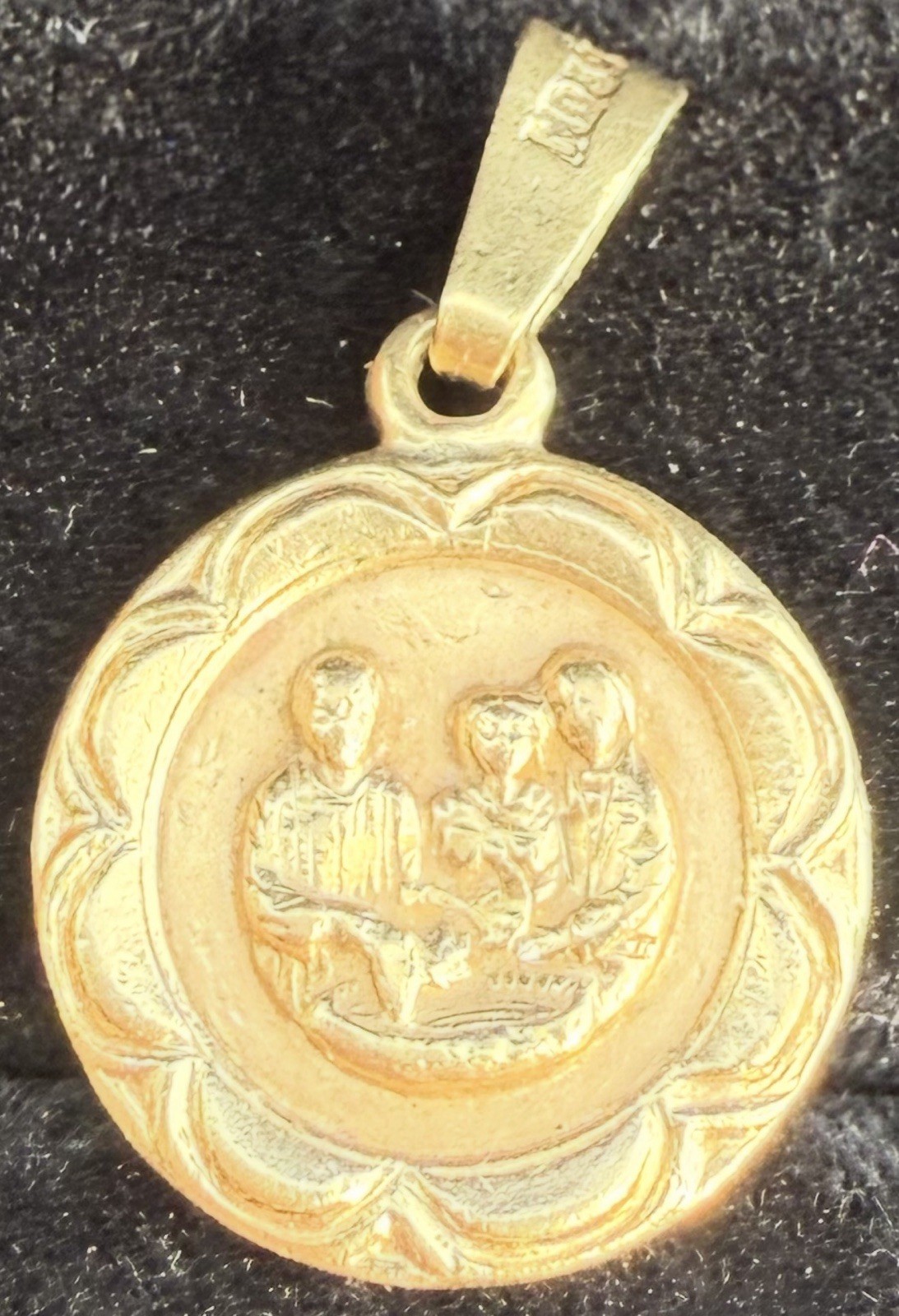 1Ok Solid Yellow Gold Conformation Baptism Christian Pendant/Charm/Coin 1.9g