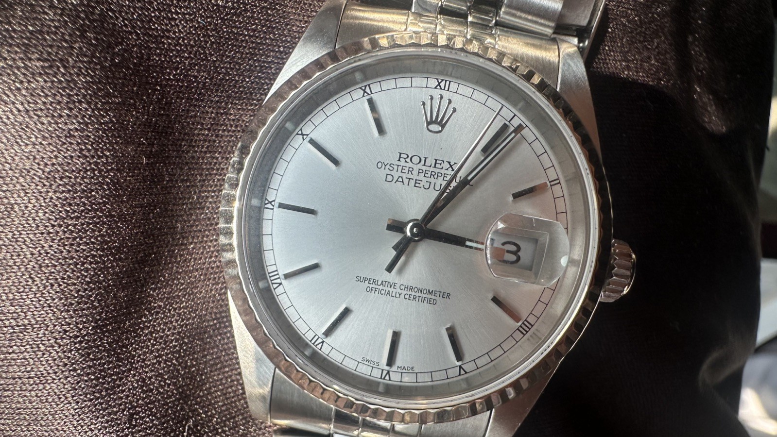 2002 Rolex Datejust Silver Dial White Gold Fluted Bezel Quickset Date Ref: 16234