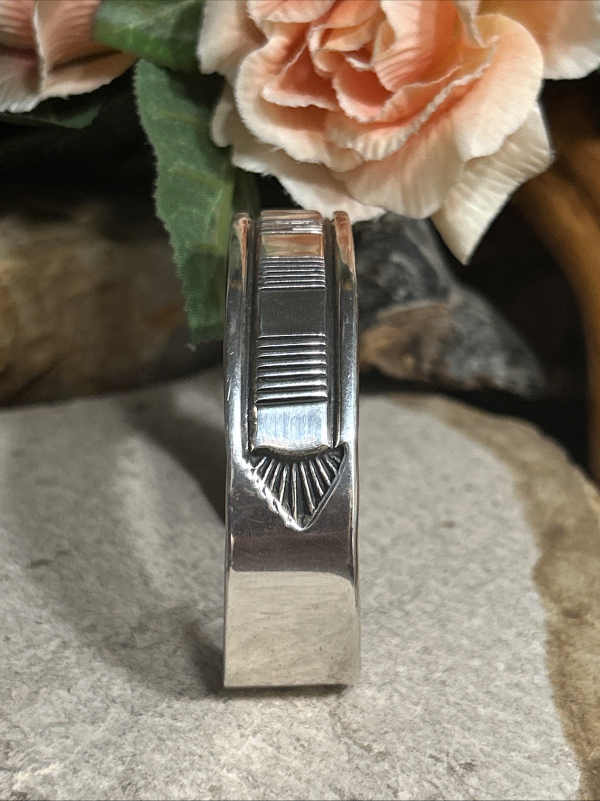 31. Mary & Ken Bill 925 Navajo Patterned 16.6mm wide Cuff bracelet 7 5/8″, 93.9g