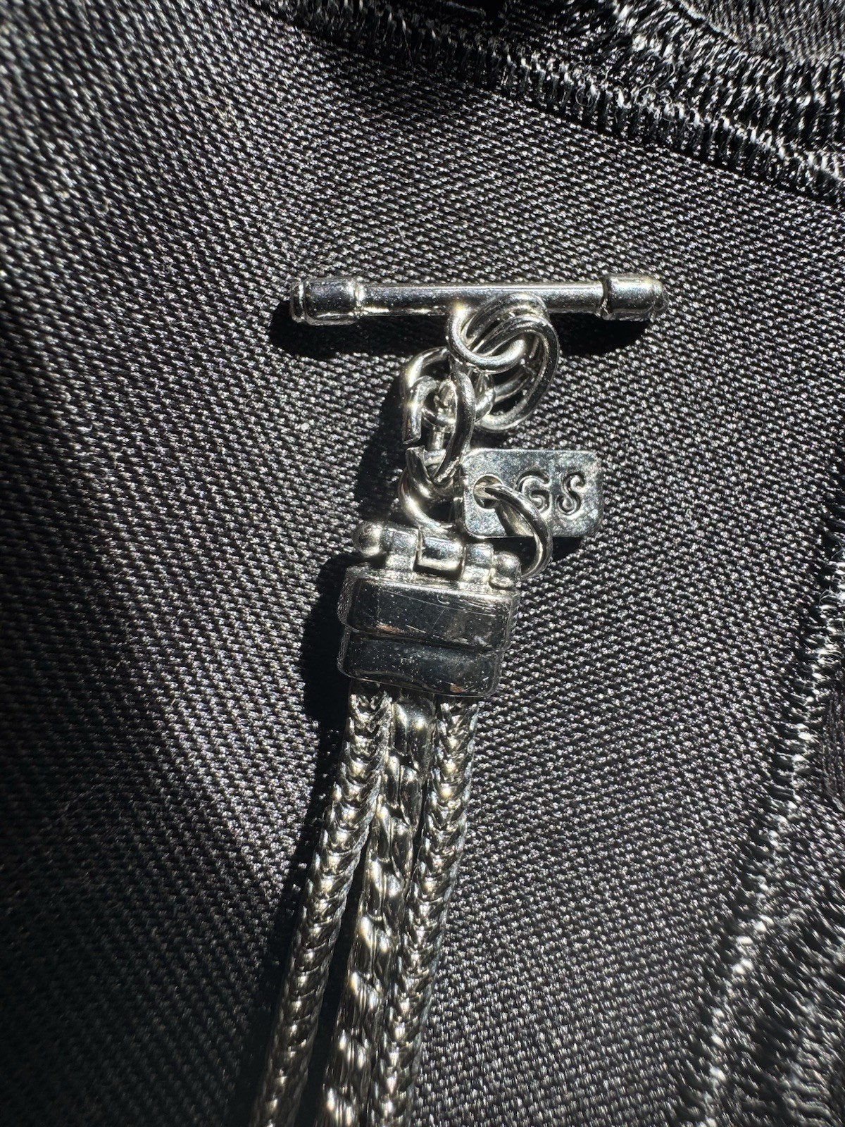 Ginger Snap 7″-9″ Adjustable Charm Bracelet Silvertone Slightly Used