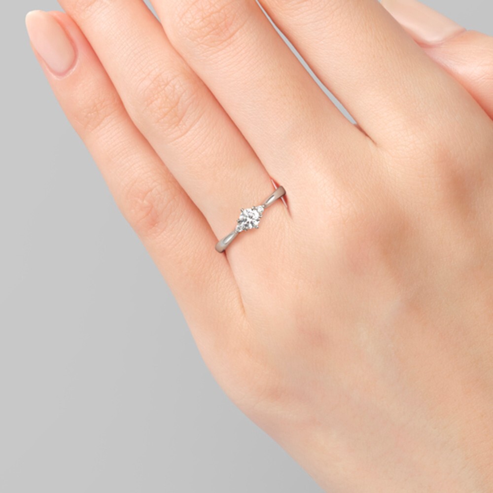 Diamond Ring Engagement Gold Lab Grown 18K White Round Cut E F VVS2 0.60 Carat