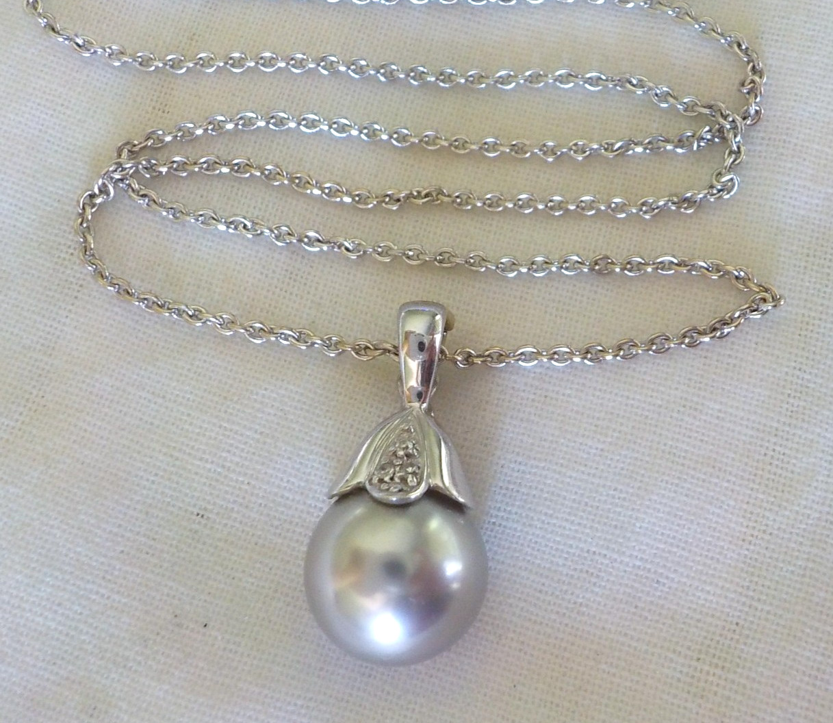 14K White Gold Drop Tahitian Pearl Diamond Necklace – 5.37 gms, 16.2 in, 10 mm