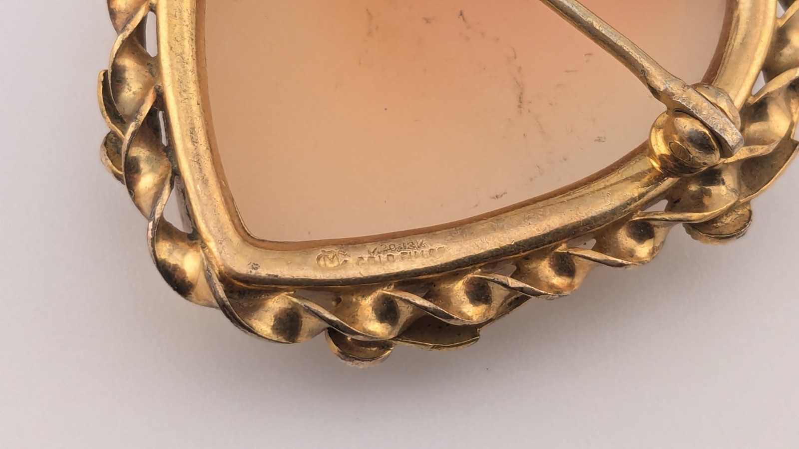 Vintage 1/20 12K Gold Filled Shell Cameo Brooch Pendant Convertible Heart