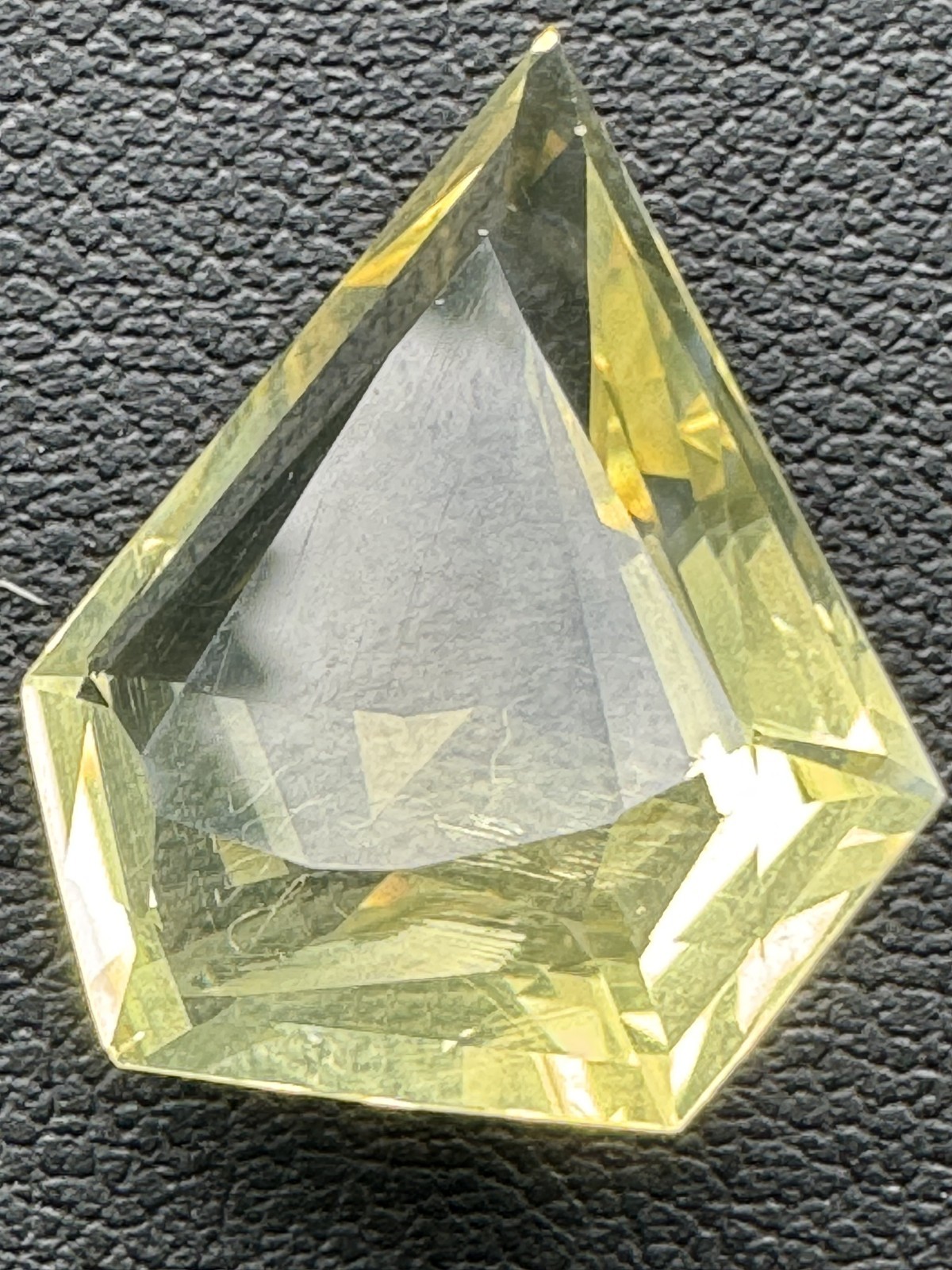 Lemon CITRINE, Lemon Yellow. Fancy Cut. 9.21 Carats, 19.2 mm X 16.5 mm, VSI