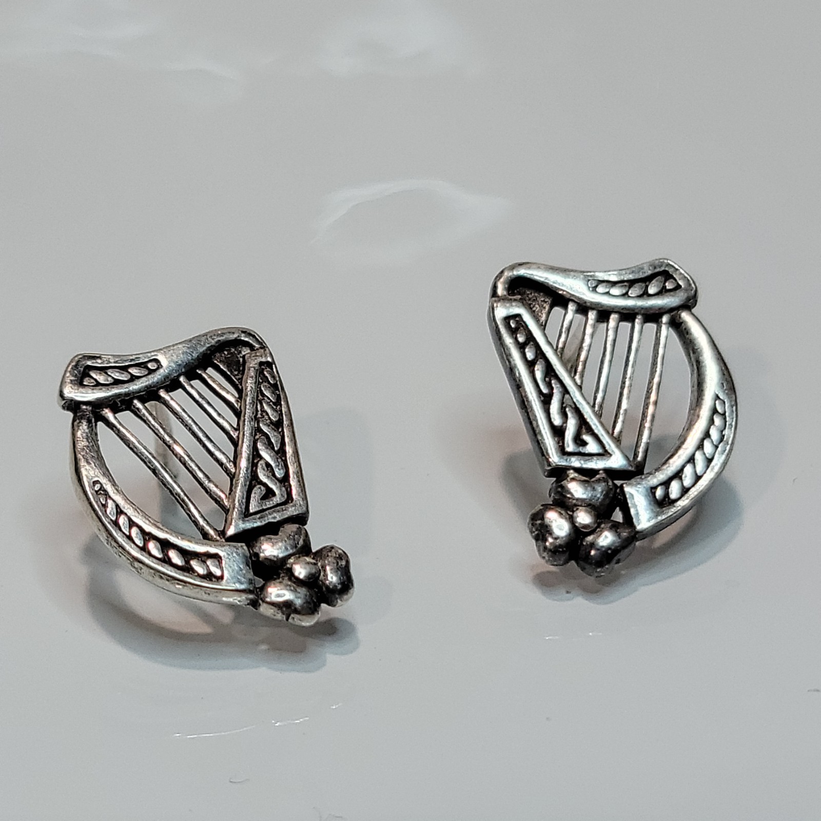 ​Peter Stone Sterling Silver Celtic Harp Earrings NOS VTG Irish Musical PSCI