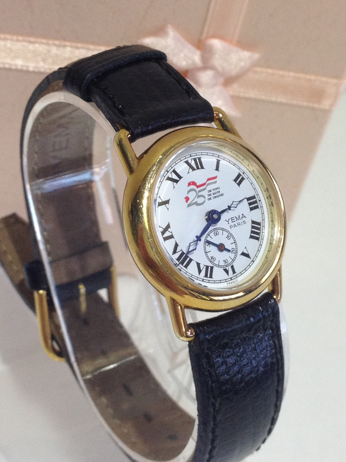 NEW WOMEN’S ORIGINAL RETRO YEMA PARIS FRANCE WATCH ONE PEOPLE NATION SINGAPORE