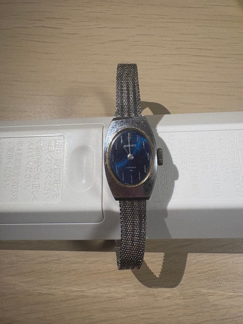 SEIKO Ladies’ Hand-Wound Watch, 21 Jewels, Antique, 11-7030