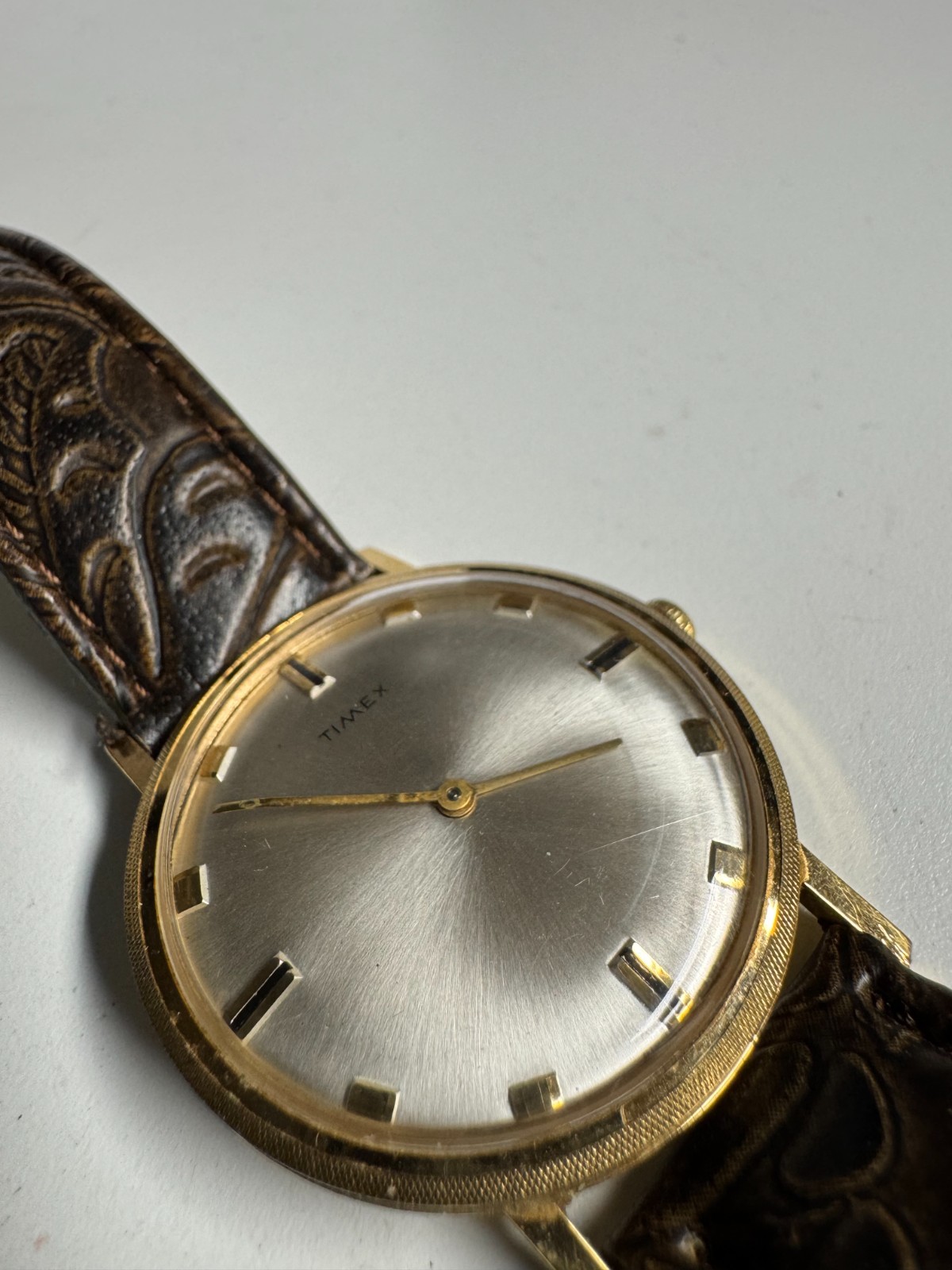 Timex Vintage 1968 Super Thin/Wafer Thin Wind Up Watch 33MM Runs Good