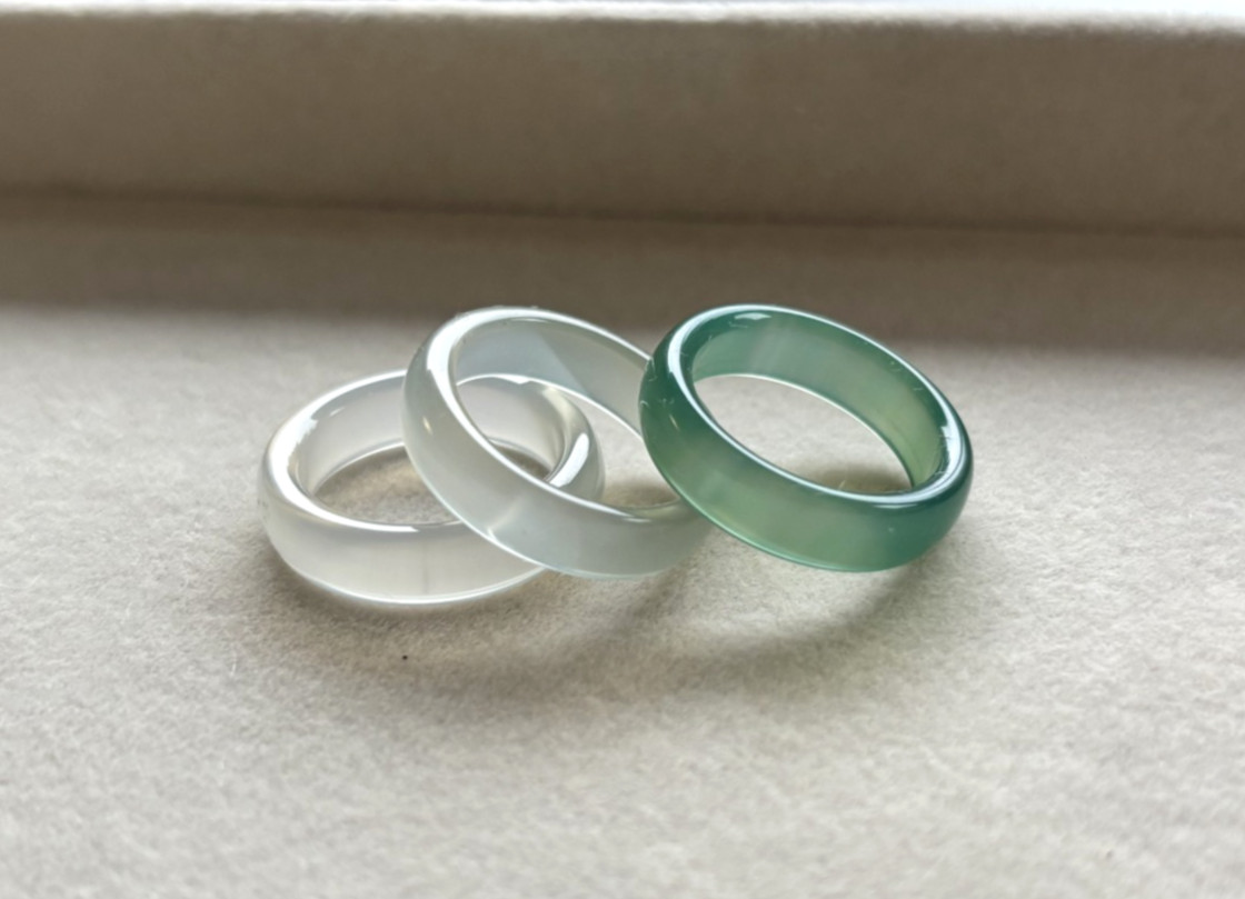 3Pcs Natural Translucent Green Agate Band Ring Set, Width about 5-6mm, Size 6-7