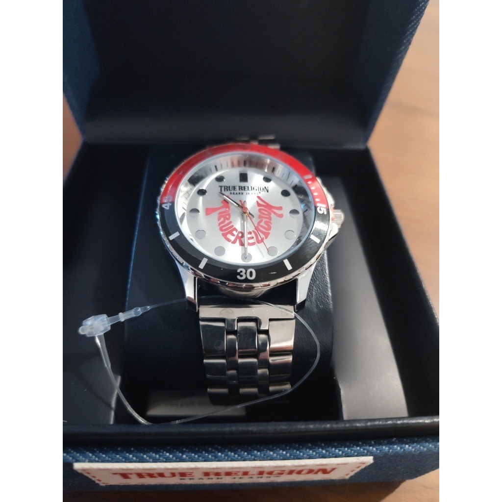 True Religion Mens Watch Silver Red Black Diver Style Stainless Steel New in Box