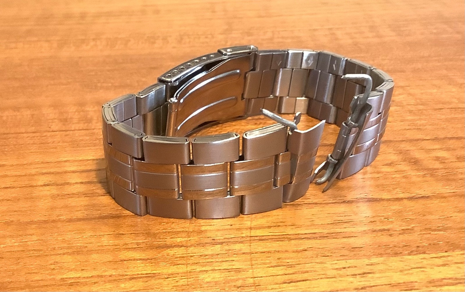 Stainless Steel 3-Link Bracelet Flip Lock Clasp Watchband 22mm Curved Ends NOS