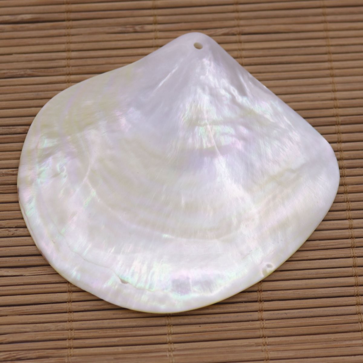 80mm-85mm Natuarl Golden Lip Shell Mother of Pearl Top Hole Charms Pendants