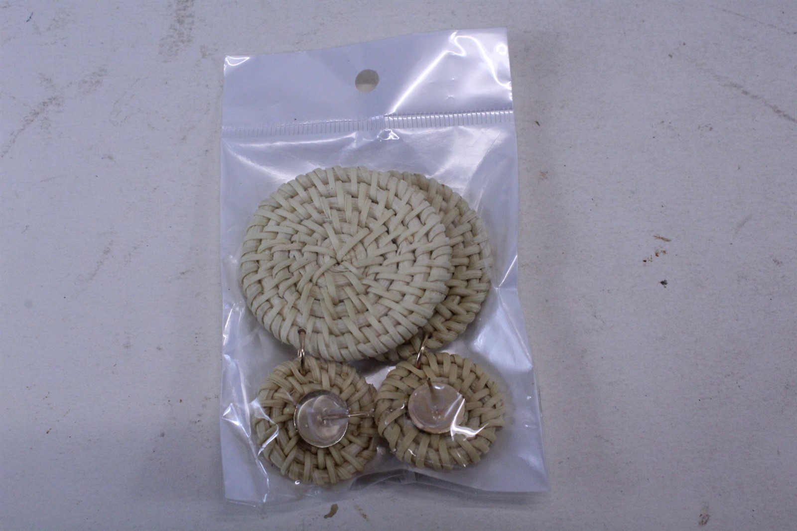 Rattan Post Stud Dangle Earrings Natural Color 1 3/4″ x 2 3/4″ long Gold-tone