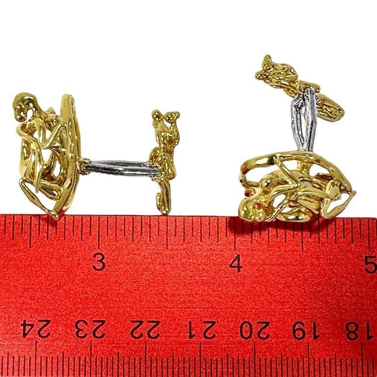 Mid-20th Century French 18k Yellow Gold Artisan Hand Crafted Erotic Cuff Links