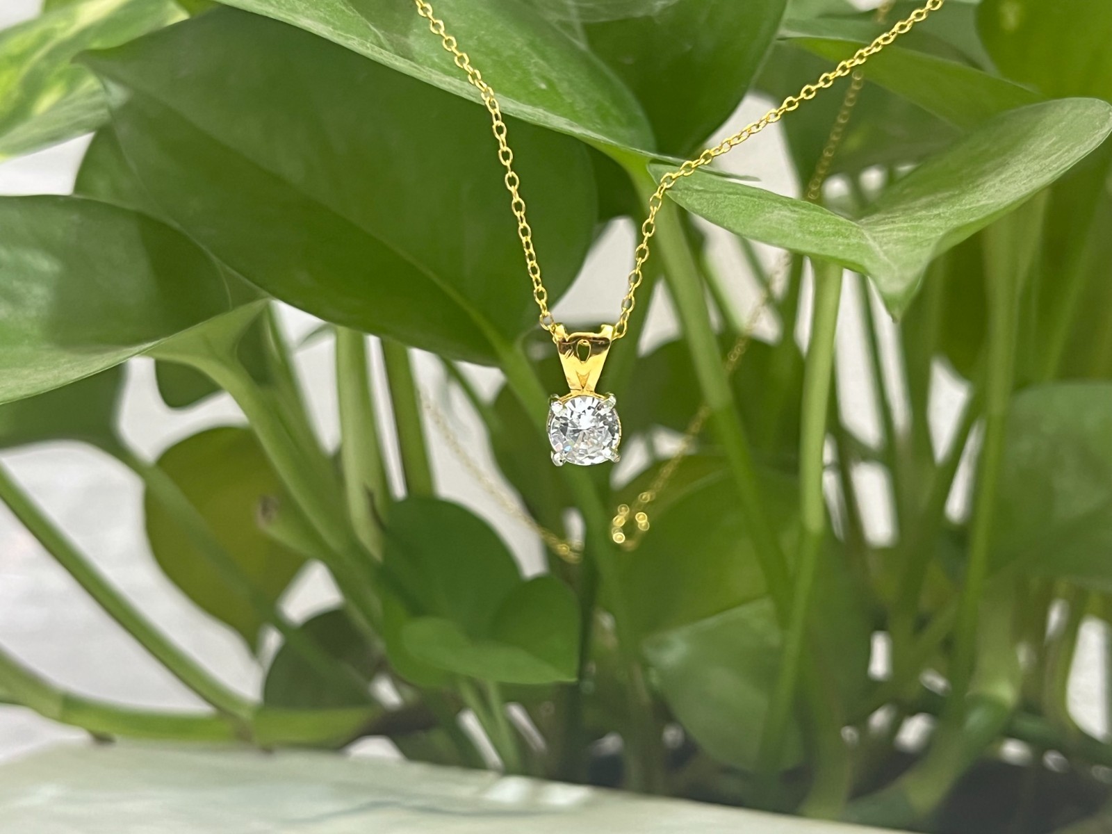 14Kt Yellow Gold 1.00 Ct Lab Grown Round Cut Diamond Solitaire Pendant 0.50 in