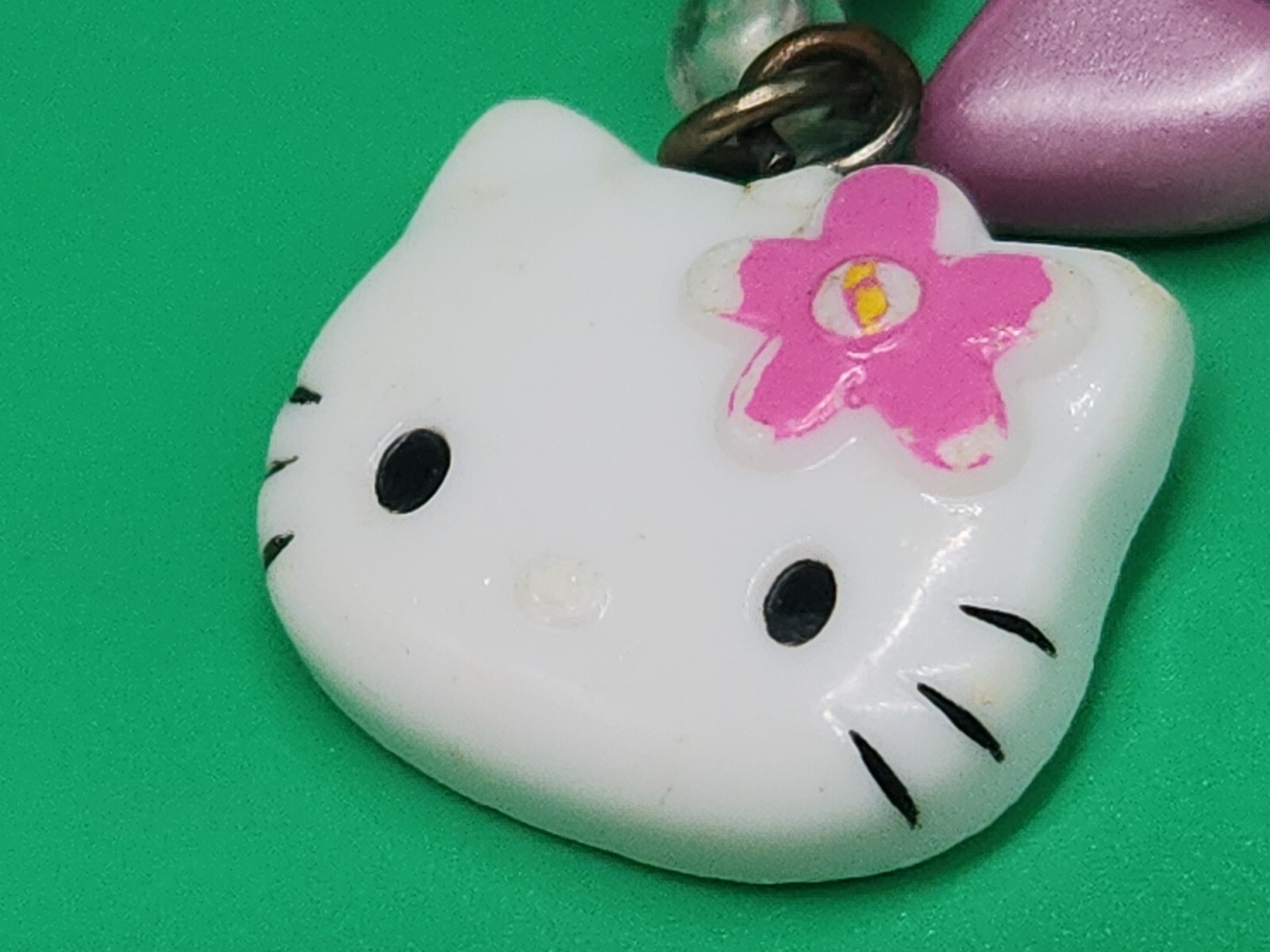 SANRIO Hello Kitty Necklace Bead Plastic Metal Pink Heart Flower Vintage Charm